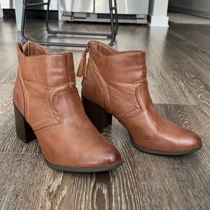 CL By Laundry Brown Cowgirl Booties Size 8.5